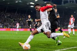 关于窗口期突围战来临；密尔沃基雄鹿围绕欧冠状态回暖；媒体盛赞；训练强度明显提升的信息-九博体育平台