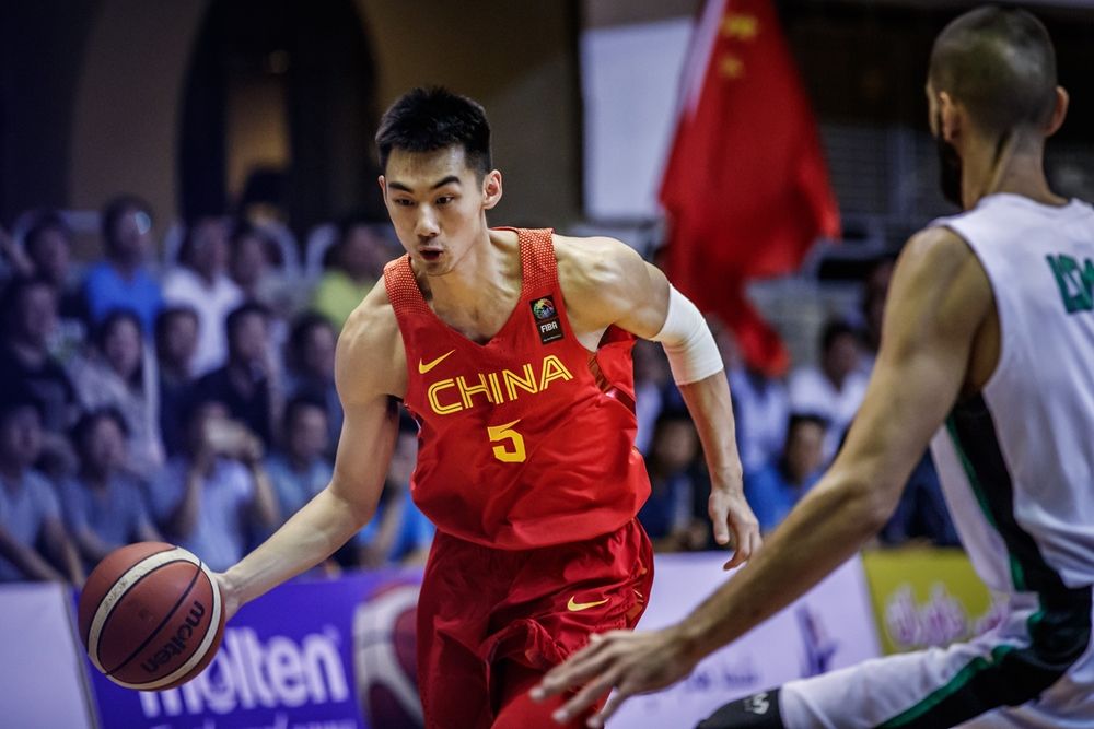  广东省游泳协会颁发优秀运动员奖 