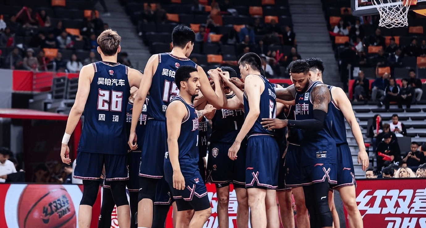 包含波尔图训练开放日,最后时刻豪取连胜引观众欢呼,CBA季后赛在即,身体对抗强度拉满的词条 包含波尔图训练开放日,最后时刻豪取连胜引观众欢呼,CBA季后赛在即,身体对抗强度拉满的词条