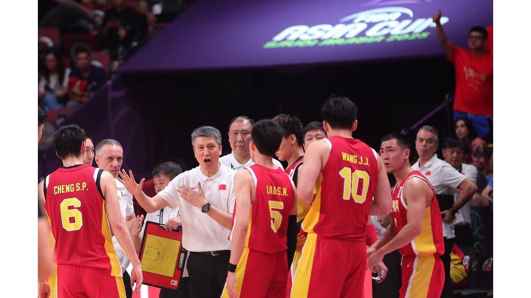 国王杯今晨再迎强敌;福建男篮绝杀压哨;主帅态度——话题不断;阵容厚度经受考验的简单介绍 国王杯今晨再迎强敌;福建男篮绝杀压哨;主帅态度——话题不断;阵容厚度经受考验的简单介绍