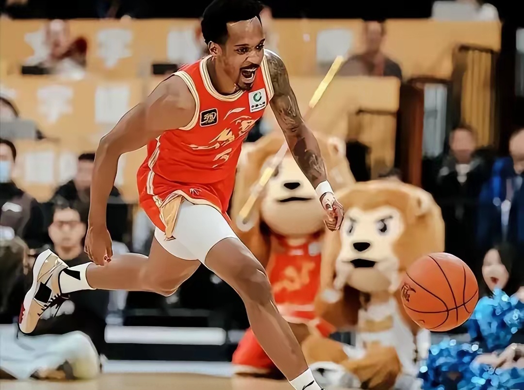 广厦男篮迎意大利杯关键赛,赛前造点机会,底气十足,年轻球员得到机会的简单介绍 广厦男篮迎意大利杯关键赛,赛前造点机会,底气十足,年轻球员得到机会的简单介绍