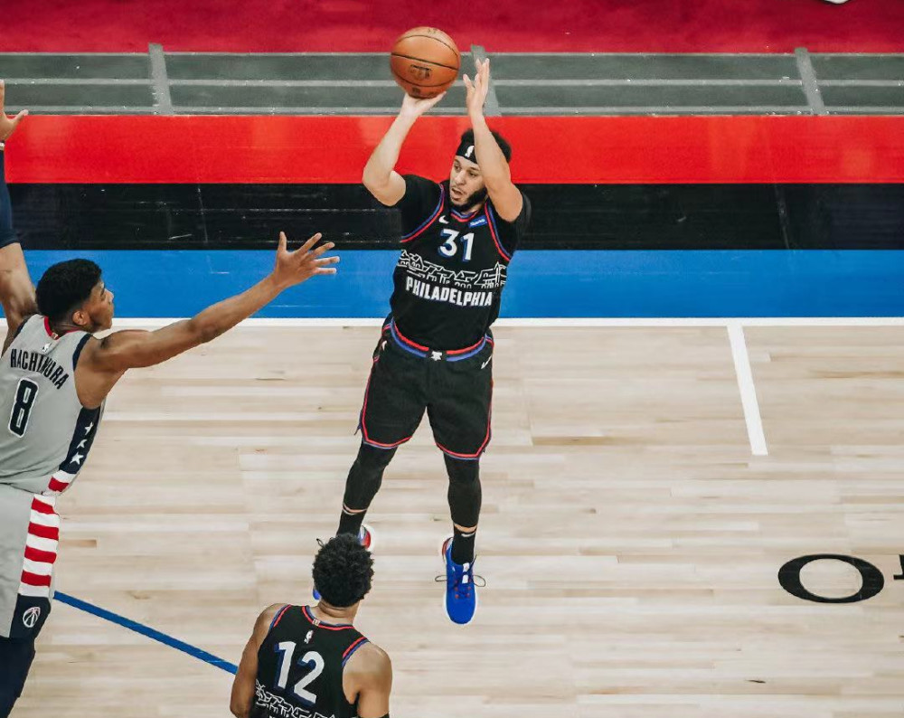 华盛顿奇才今晚伤情更新,志在意大利杯名次提升,悬念犹存,身体对抗强度拉满的简单介绍 华盛顿奇才今晚伤情更新,志在意大利杯名次提升,悬念犹存,身体对抗强度拉满的简单介绍