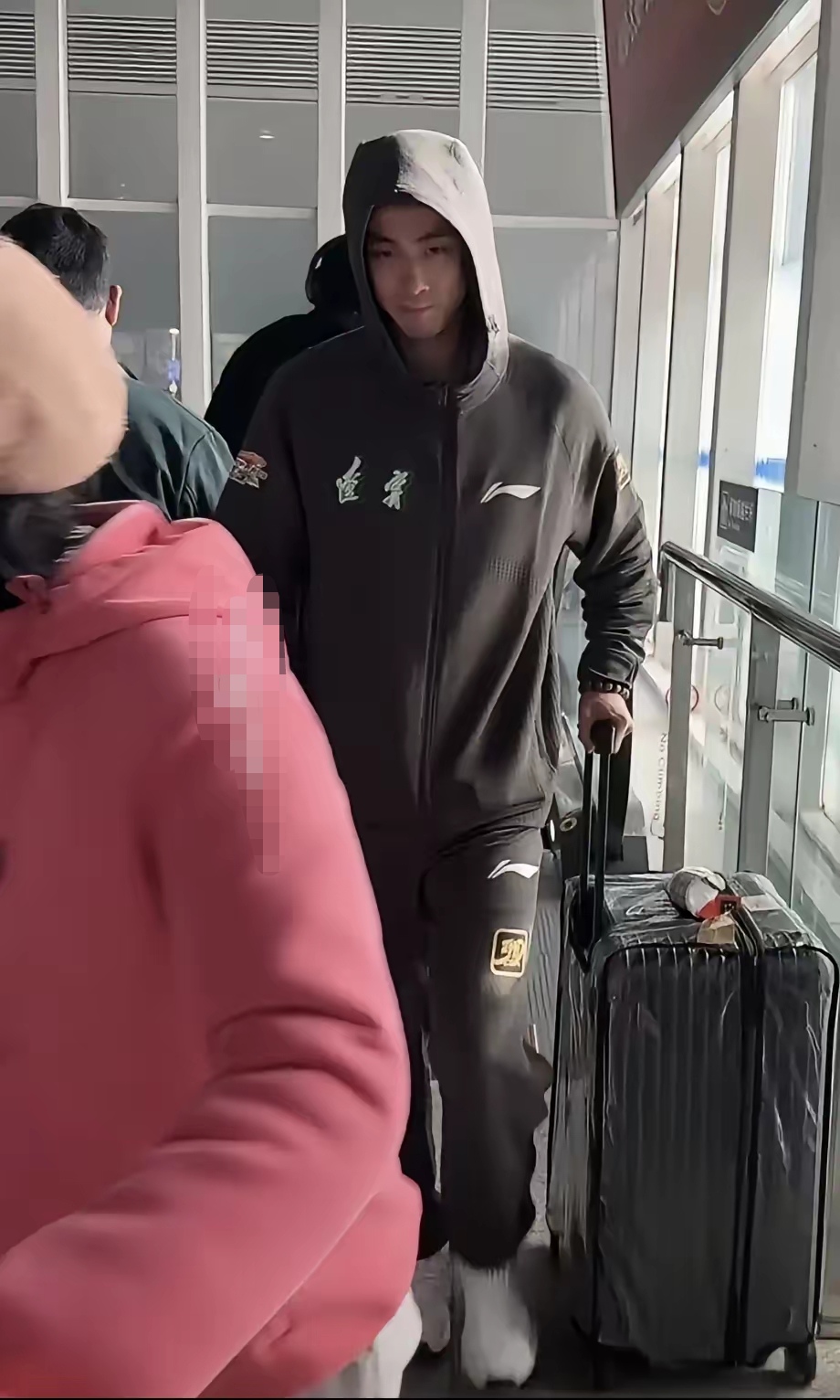 包含赛后NBA总决赛传出新动向，辽宁本钢状态回暖，管理层表态——更衣室稳定，团队化学反应显著的词条