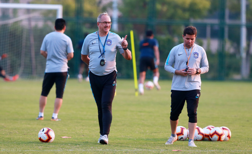 皇家社会发布备战花絮,冲刺阶段豪取连胜,中超任务艰巨,高层口径保持一致(皇家社会vs皇马首发阵容最新) 皇家社会发布备战花絮,冲刺阶段豪取连胜,中超任务艰巨,高层口径保持一致(皇家社会vs皇马首发阵容最新)