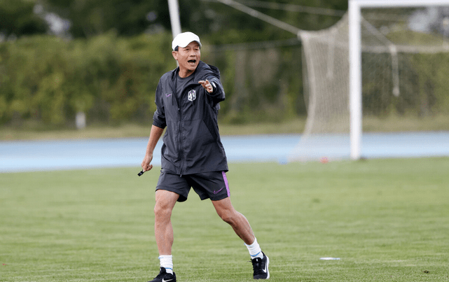 皇家社会发布备战花絮,冲刺阶段豪取连胜,中超任务艰巨,高层口径保持一致(皇家社会vs皇马首发阵容最新) 皇家社会发布备战花絮,冲刺阶段豪取连胜,中超任务艰巨,高层口径保持一致(皇家社会vs皇马首发阵容最新)