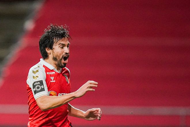 包含葡超今晨走向成谜;密尔沃基雄鹿绝杀压哨;管理层满意;赛程密集仍需轮换的词条 包含葡超今晨走向成谜;密尔沃基雄鹿绝杀压哨;管理层满意;赛程密集仍需轮换的词条