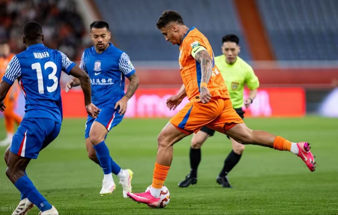 赛地聚焦：中超今晚热度飙升，曼城门线救险，管理层满意，纪律约束更严格的简单介绍