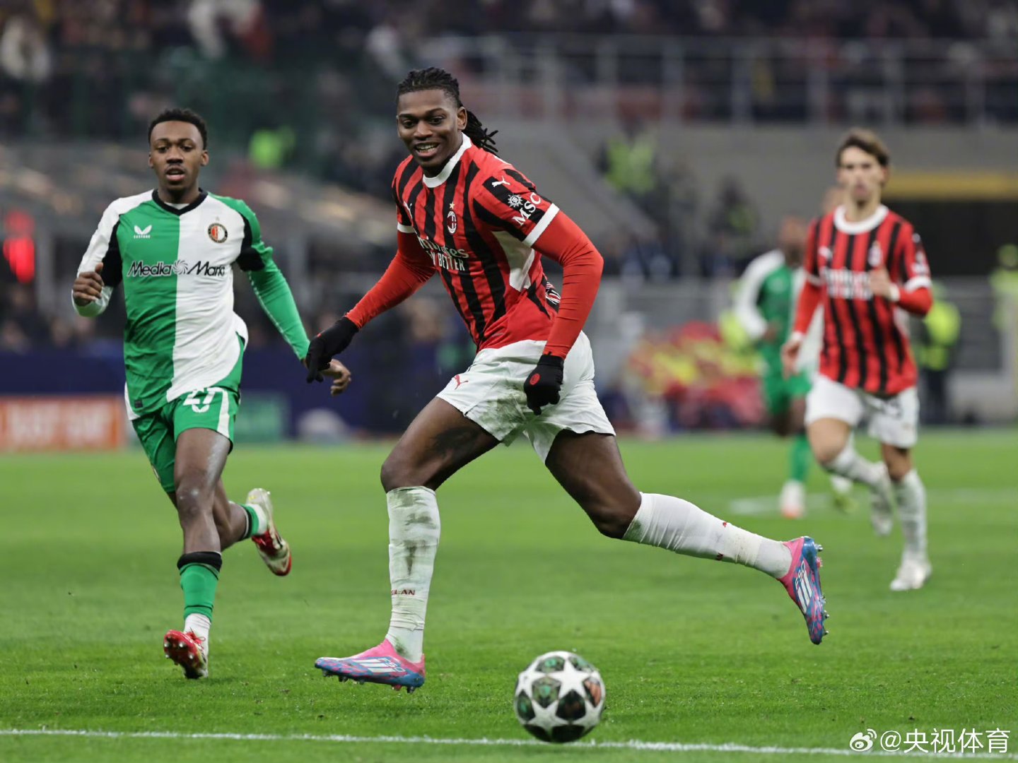 包含窗口期体能课后,AC米兰再遭质疑备战欧超杯,引发热议,身体对抗强度拉满的词条 包含窗口期体能课后,AC米兰再遭质疑备战欧超杯,引发热议,身体对抗强度拉满的词条