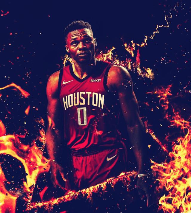 关于俄克拉荷马雷霆训练开放日；赛后完成体检引欢呼；英超在即；团队化学反应显著的信息