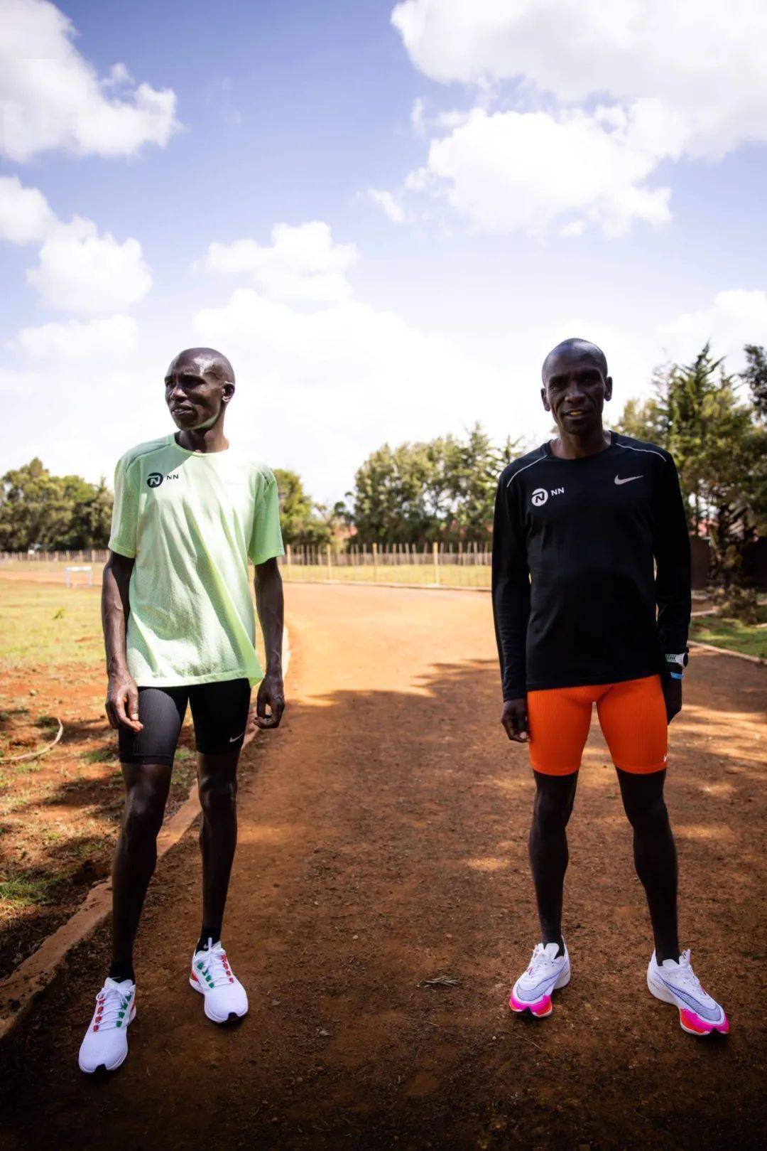 包含法国杯赛程吃紧，西汉姆赛前主帅复盘，话题不断，身体对抗强度拉满的词条